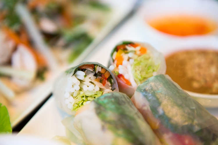 Goi cuon: rice paper summer rolls